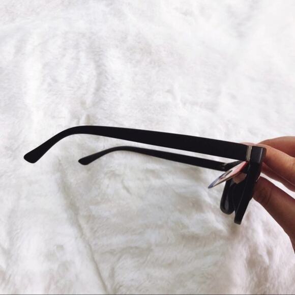 Ashe Matte Black Polarized Sunglasses - Picture 8 of 11